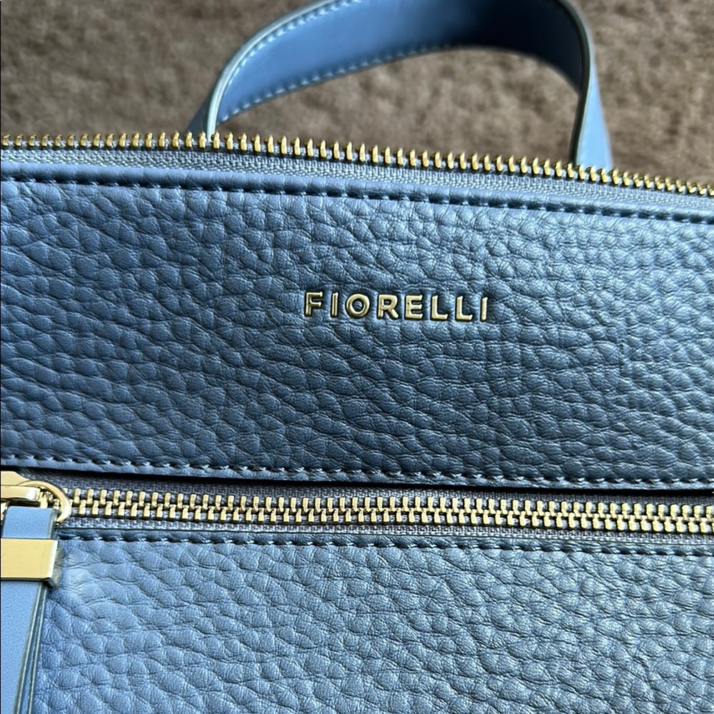 Powder Blue Leather Backpack with Structured Design - Picture 4 of 4